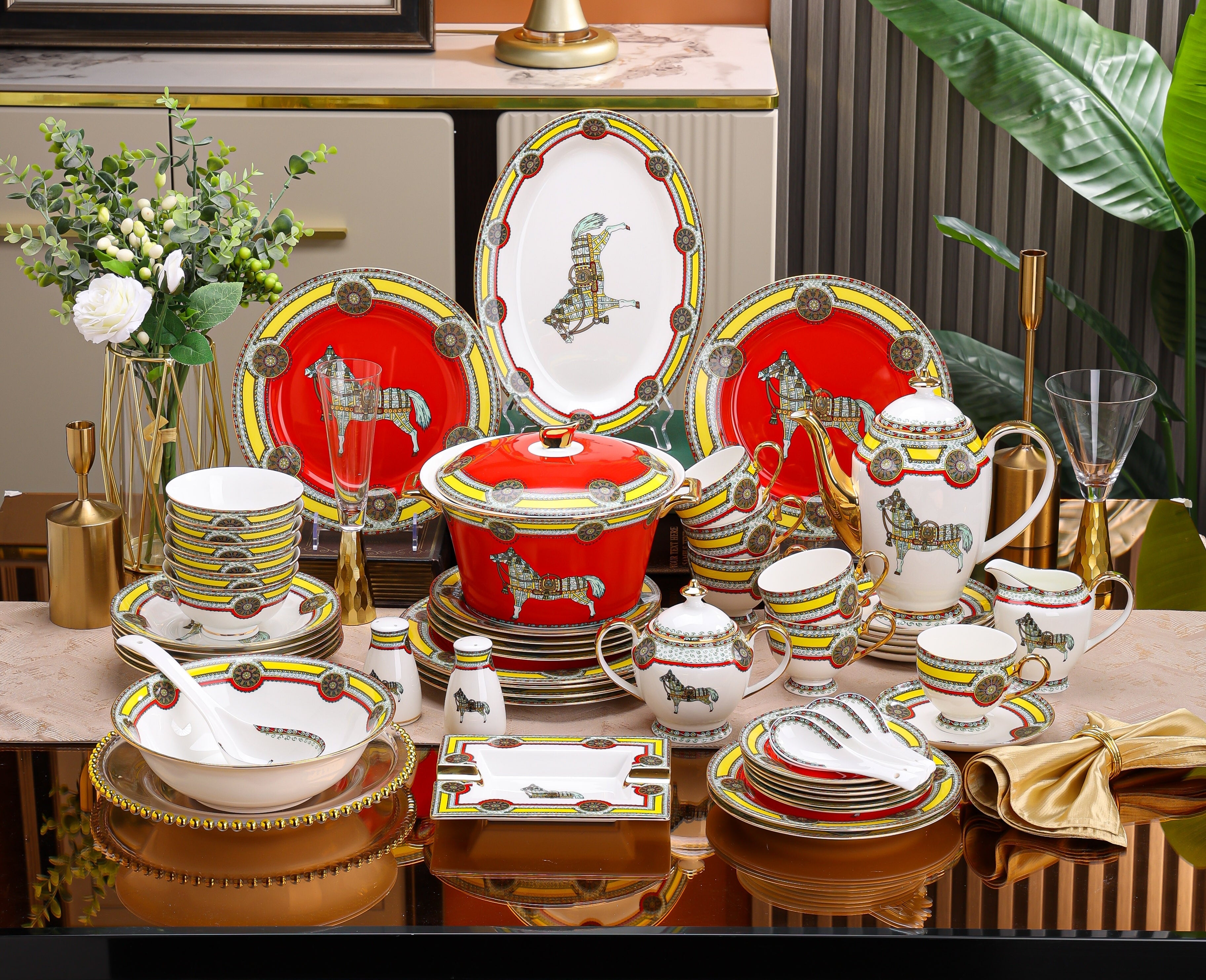 Red Royal Horse Harness Dinnerware Set